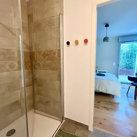 Chic With Beautiful Terrace In Апартаменты Ла-Рошель