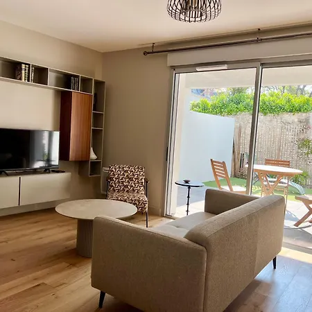 Apartment Chic With Beautiful Terrace In La Rochelle *