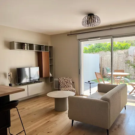 Chic With Beautiful Terrace In La Rochelle *